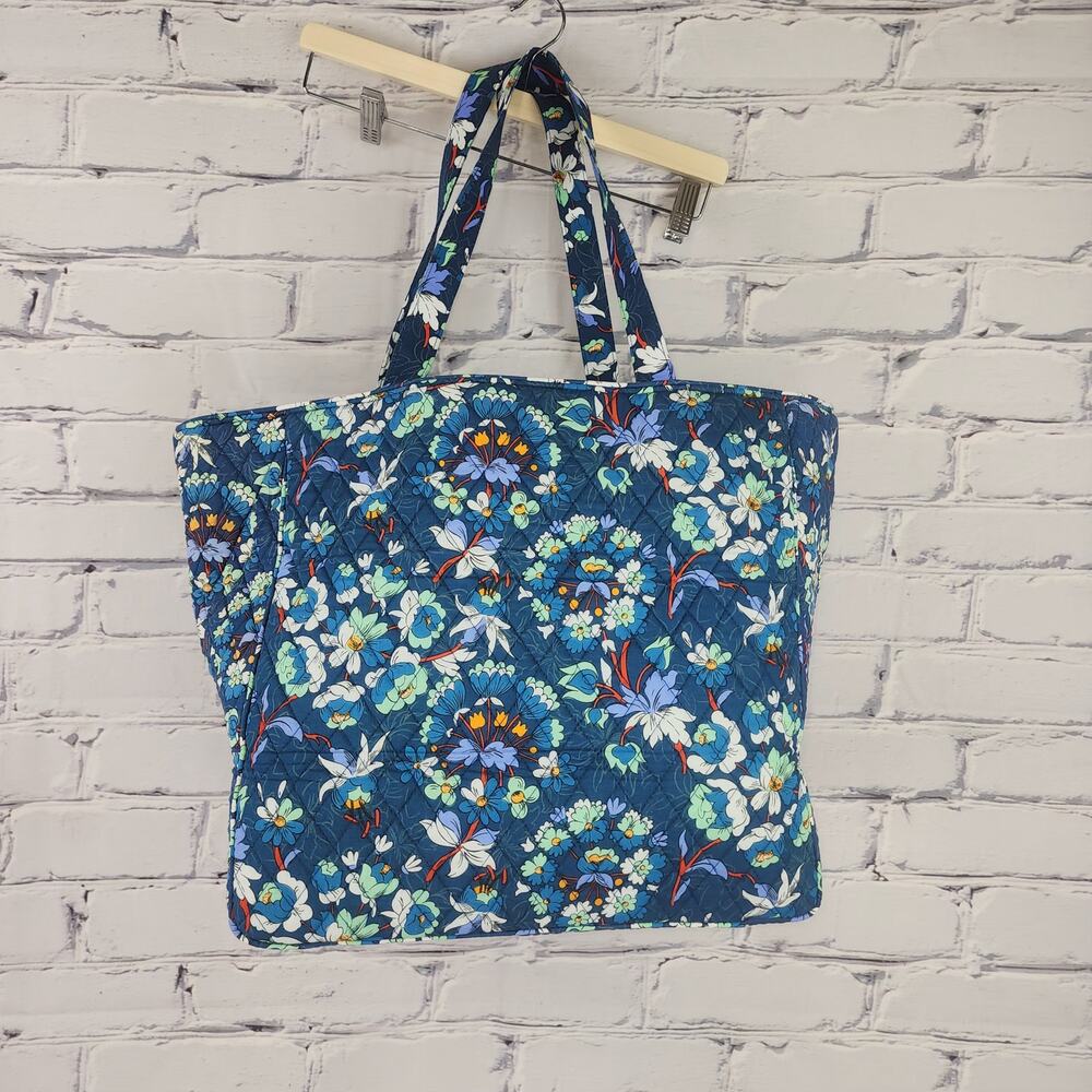 NWT Vera Bradley Tote Grand 2.0 Floral Bursts vacation travel tropical fairy